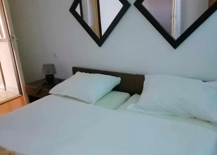 Kapiton 2 * Jelsa (Hvar)